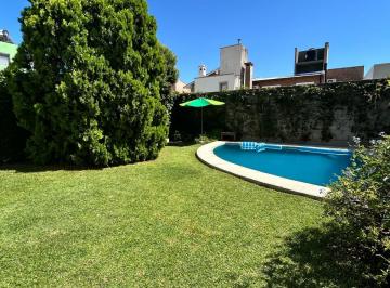 Patio con Pileta · Tu Casa con Pileta Que Tanto Soñaste!