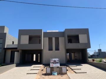 Casa de 5 ambientes, Córdoba · Quebrada de Manantiales - Duplex 3 Dorm / Calef. Central - de Categoria!