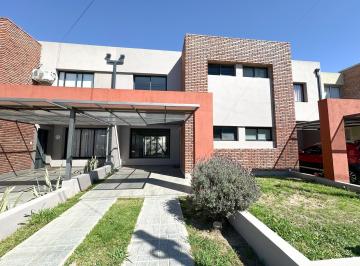 Casa · 120m² · 5 Ambientes · 2 Cocheras · Venta Duplex 3 Dorm. Barrio Cerrado La Paya Tejas II