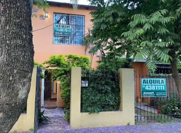 Casa · 140m² · 5 Ambientes · 3 Cocheras · Casa de Cuatro Dorm. en Granadero Baigorria Chile Al 600 Alquiler