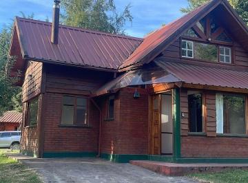 Casa · 250m² · 10 Ambientes · Casa - Villa Turismo