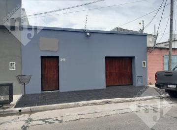 Casa · 202m² · 5 Ambientes · 2 Cocheras · Casa en San Fernando