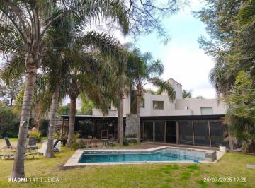 Casa · 320m² · 11 Ambientes · 4 Cocheras · Casa en Venta San Isidro Villa Allende
