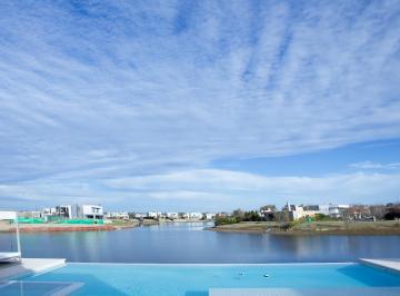 Casa · 580m² · 9 Ambientes · 10 Cocheras · Casa en San Matias Al Lago en Lote Doble en Venta y Alquiler Anual con Muebles