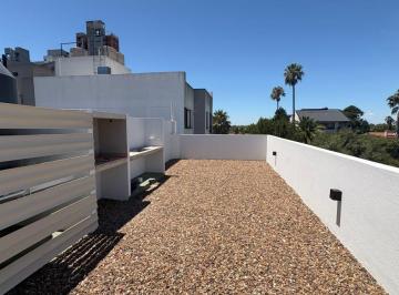 Departamento de 2 ambientes, Lomas de Zamora · Departamento de 2 Ambientes con Balcon, Terraza y Cochera en Venta en Banfield