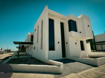 Casa · 101m² · 5 Ambientes · 1 Cochera · Duplex en Venta de 2 Dorm. - Docta