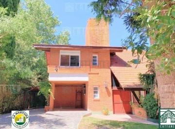 Casa · 152m² · 4 Ambientes · 1 Cochera · Moderno Chalet, Gran Lote en La Martona, Cañuelas