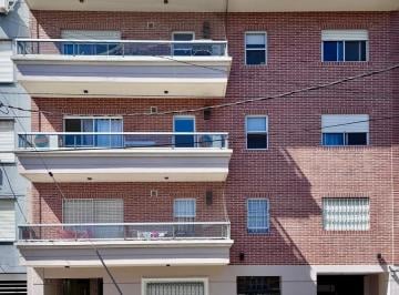 Departamento · 32m² · 1 Ambiente · 1 Cochera · Departamento Mono Ambiente Super Amplio y Luminoso con Balcon y Cochera