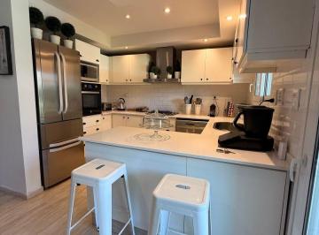 Casa de 5 ambientes, Córdoba · Duplex en Venta