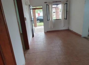 Casa · 75m² · 3 Ambientes · 1 Cochera · Se Vende Casa en Sauce Montrull Parana E, R.
