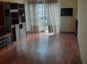 Departamento · 112m² · 7 Ambientes · 1 Cochera · Departamento en Bv. Oroño con Patio Exclusivo y Cochera