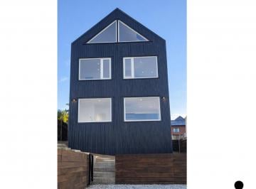 Casa de 2 ambientes, San Carlos de Bariloche · Casa en Venta en PH (Sin Comision), en Las Victorias con Imponente Vista Al Lago