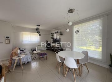 Casa · 170m² · 7 Ambientes · 2 Cocheras · Venta Casa 3 Dorm., Gran Parque con Piscina y Quincho Completo - Funes