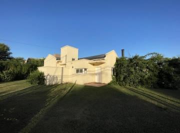 Casa · 170m² · 3 Dormitorios · 2 Cocheras · Casa - Villa Allende Golf