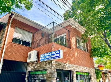 Casa de 3 ambientes, San Isidro · Martínez: PH en Planta Alta de 3 Amb. con Terraza, Balcón, Parrilla y Garage Cubierto. 5 Cuadras Av
