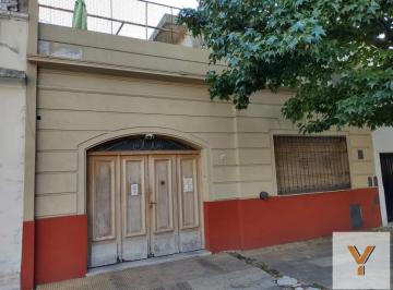 Casa · 132m² · 4 Ambientes · 1 Cochera · Casa en Venta - 3 Dorm. 1 Baño - Monte Castro