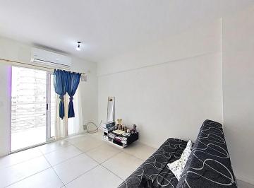 Departamento · 40m² · 2 Ambientes · Dpto. Flores, 2 Amb. 45 m². C/ Balcón. Alq. Temporal