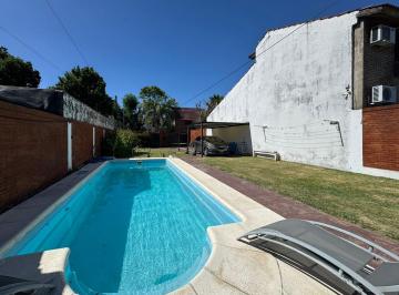 Casa · 150m² · 3 Ambientes · 4 Cocheras · Casa