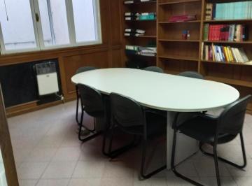 Oficina comercial · 104m² · Oficina en Tribunales. Varios Despachos. Sala de Reuniones.