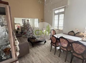 PH · 200m² · 5 Ambientes · Venta Casa Tipo PH Macrocentro