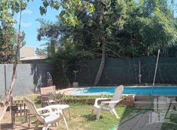 Casa · 100m² · 3 Ambientes · 1 Cochera · Venta Casa - Funes