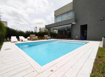 Casa · 242m² · 6 Ambientes · 4 Cocheras · Venta Casa Barrio Cerrado Carpinchos Nordelta 4 Dorm. Piscina Gimnasio Lote Esquina