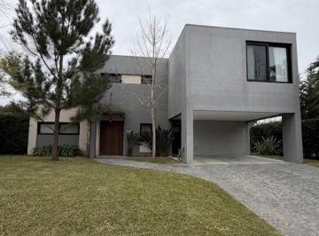 Casa de 6 ambientes, Berazategui · Casa en Venta en Fincas de Hudson