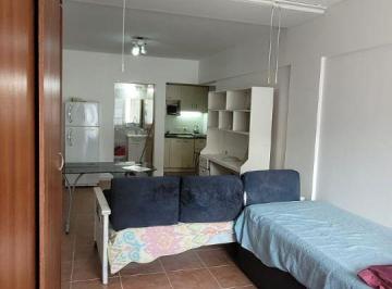 Departamento de 1 ambiente, Constitución · Monoambiente con Balcón y Full Amenities – Contrafrente, Súper Luminoso