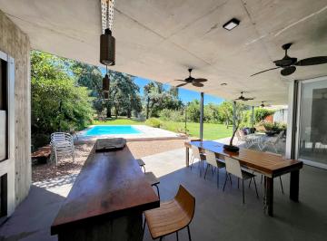 Casa de 7 ambientes, Luján · Casa - Praderas de Lujan - Club Campos de Golf