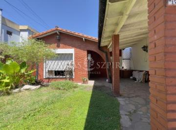 Casa · 205m² · 3 Ambientes · 1 Cochera · Casa 3 Ambientes. | Juan Diaz de Solis 200