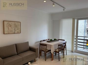 Departamento · 68m² · 3 Ambientes · Departamento en Venta 3 Ambientes Al Frente con Balcon Saliente.