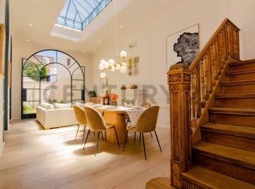 Casa · 205m² · 7 Ambientes · 1 Cochera · Venta Casa de 4 Dorm. y Pileta en Abasto, Rosario