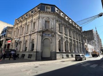 Local comercial · 2600m² · Local en Centro