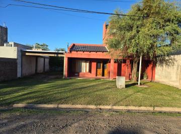 Casa de 4 ambientes, Oro Verde · Casa en Oro Verde Entre Rios Barrio de Casas Quintas Zona Inta