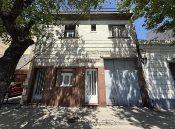 Terreno · 386m² · 9 Dormitorios · Lote de 8,66 X 44,63. Muy Buena Ubicación. 1300 m² Vendibles