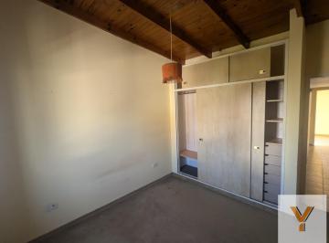 Departamento · 44m² · 3 Ambientes · Departamento a Refaccionar en Venta - 2 Dorm. 1 Baño - 52,54 m² - La Plata