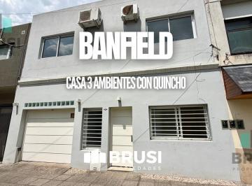 Casa · 160m² · 3 Ambientes · 1 Cochera · Casa en Venta en Banfield - 3 Ambientes con Quincho