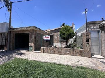 Casa · 135m² · 3 Ambientes · 1 Cochera · Casa en Capitan Bermudez