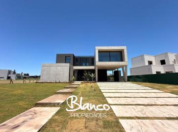 Casa · 276m² · 6 Ambientes · 1 Cochera · Casa en Venta en Pilará, La Calesa, Pilar, G. B. a. Zona Norte