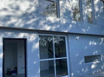 Casa de 4 ambientes, La Plata · Excelente Oportunidad, Para Inversión o Para Vivienda Permanente, con Salida Rapida Al Centro, Linea