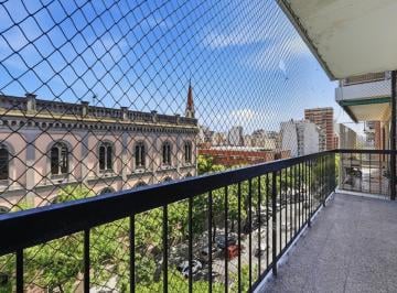 Departamento · 63m² · 3 Ambientes · Venta Departamento 3 Ambientes Al Frente con Balcón – Subte Línea E a m