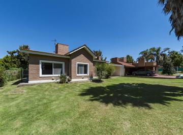 Casa · 227m² · 5 Ambientes · 2 Cocheras · Casa en Venta 3 Dorm. en San Isidro – Una Planta