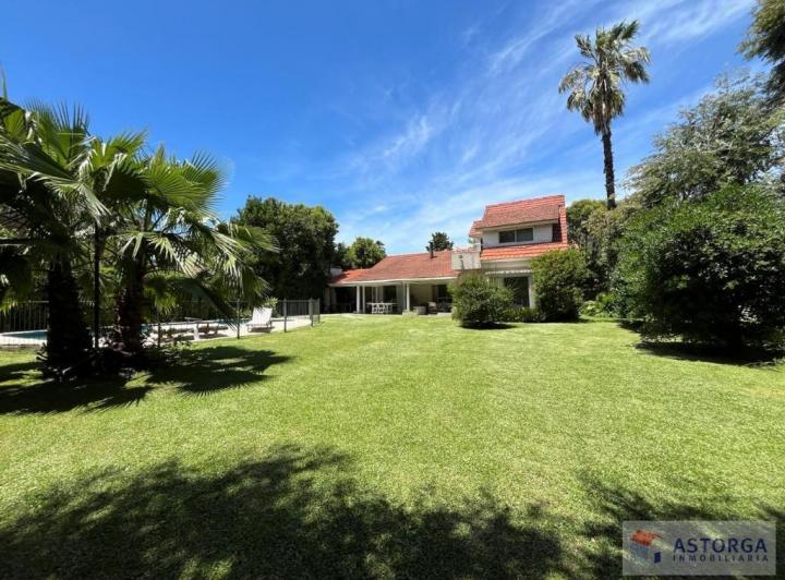 Casa · 160ha · 4 Ambientes