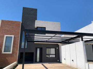 Casa de 5 ambientes, Córdoba · Docta - Duplex 3 Dorm Entrega y Cuotas!