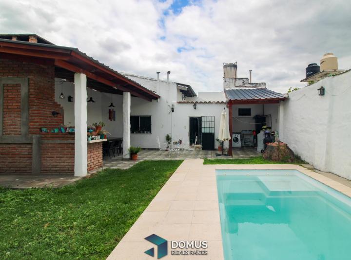 Casa · 250m² · 3 Dormitorios