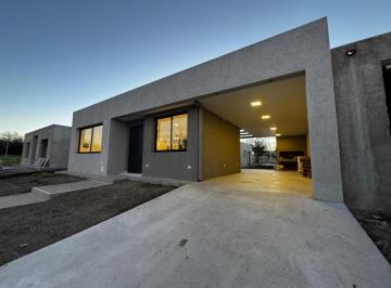 Casa · 170m² · 7 Ambientes · 2 Cocheras · Casa en Venta 3 Dorm. Una Planta Tejas IV