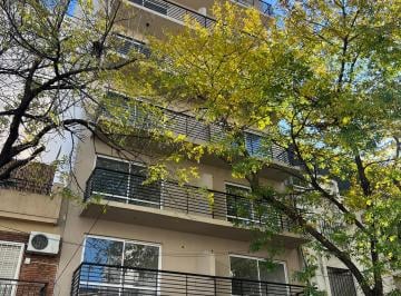 Departamento de 1 ambiente, Flores · Monoambiente con Balcón en Flores – Varela 393
