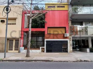 Local comercial · 220m² · Oportunidad Local en Alquiler Sin Expensas en Zona Comercial de Alto Transito.