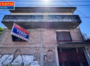 Bodega-Galpón · 222m² · Venta de Lote con Losa - Isidro Casanova