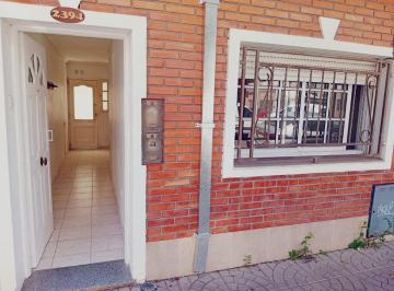 PH de 3 ambientes, La Matanza · PH de 3amb Al Frente con Patio (Cerrito 2300 - L del Mirador)